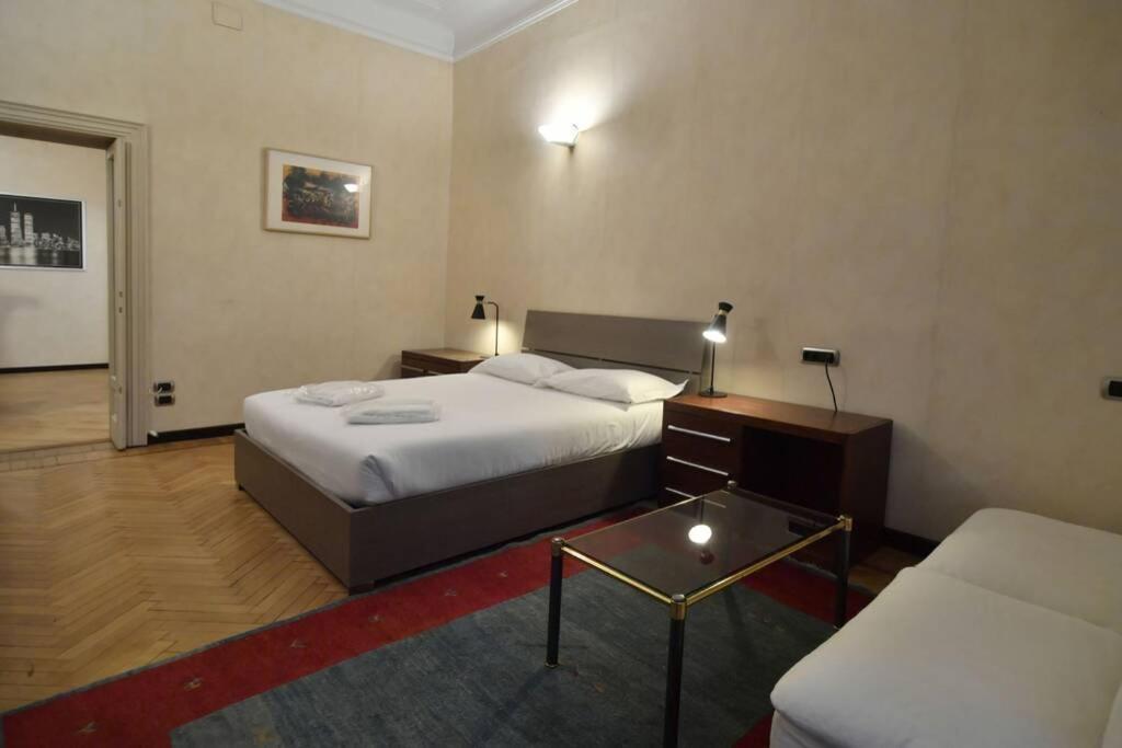 Ampio Appartamento Milano Centro Crocetta Buitenkant foto