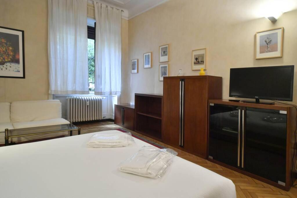 Ampio Appartamento Milano Centro Crocetta Buitenkant foto