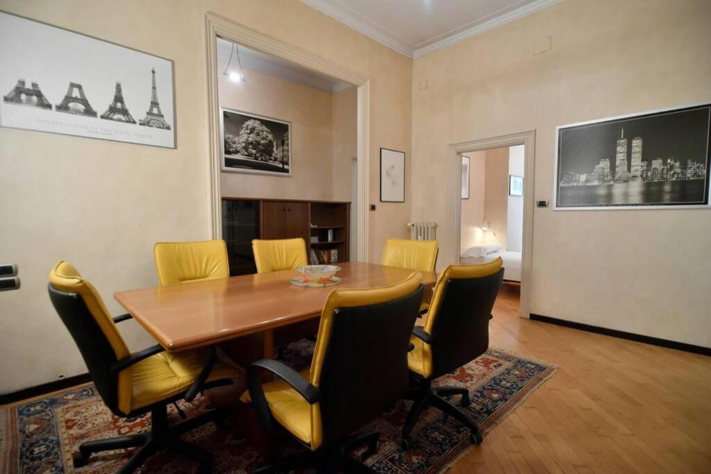 Ampio Appartamento Milano Centro Crocetta Buitenkant foto